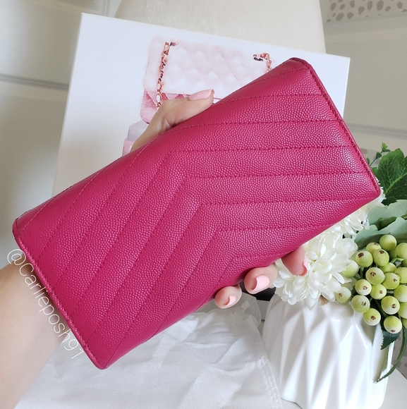 **SOLD** Authentic Pre-owned Yves Saint Laurent Grain De Poudre Envelope Wallet - Picture 5 of 16